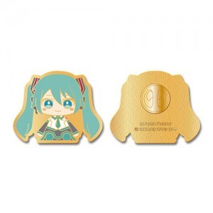 『プロジェクトセカイ カラフルステージ！ feat. 初音ミク』マイセカイ ピンバッジ “初音ミクのぬいぐるみ”